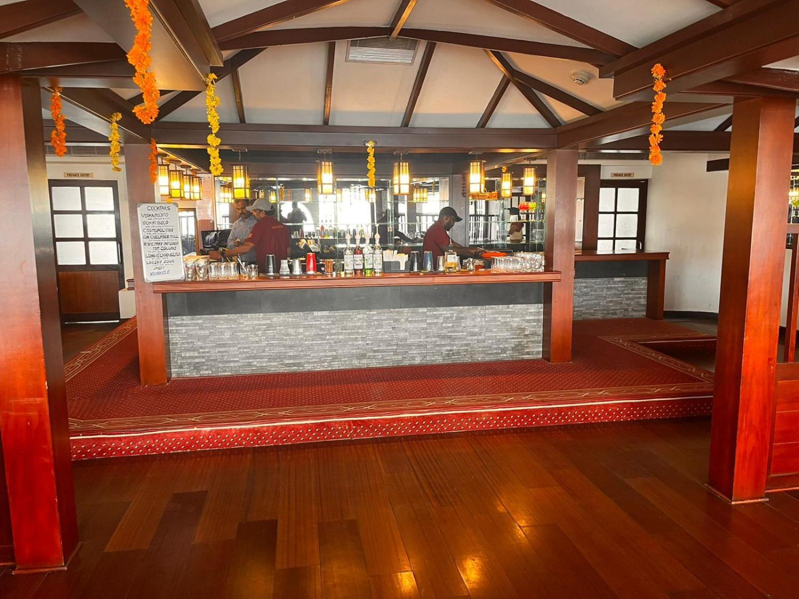 โฮเต็ล เพรซิเด้นซี่ Hotel Kochi ภายนอก รูปภาพ