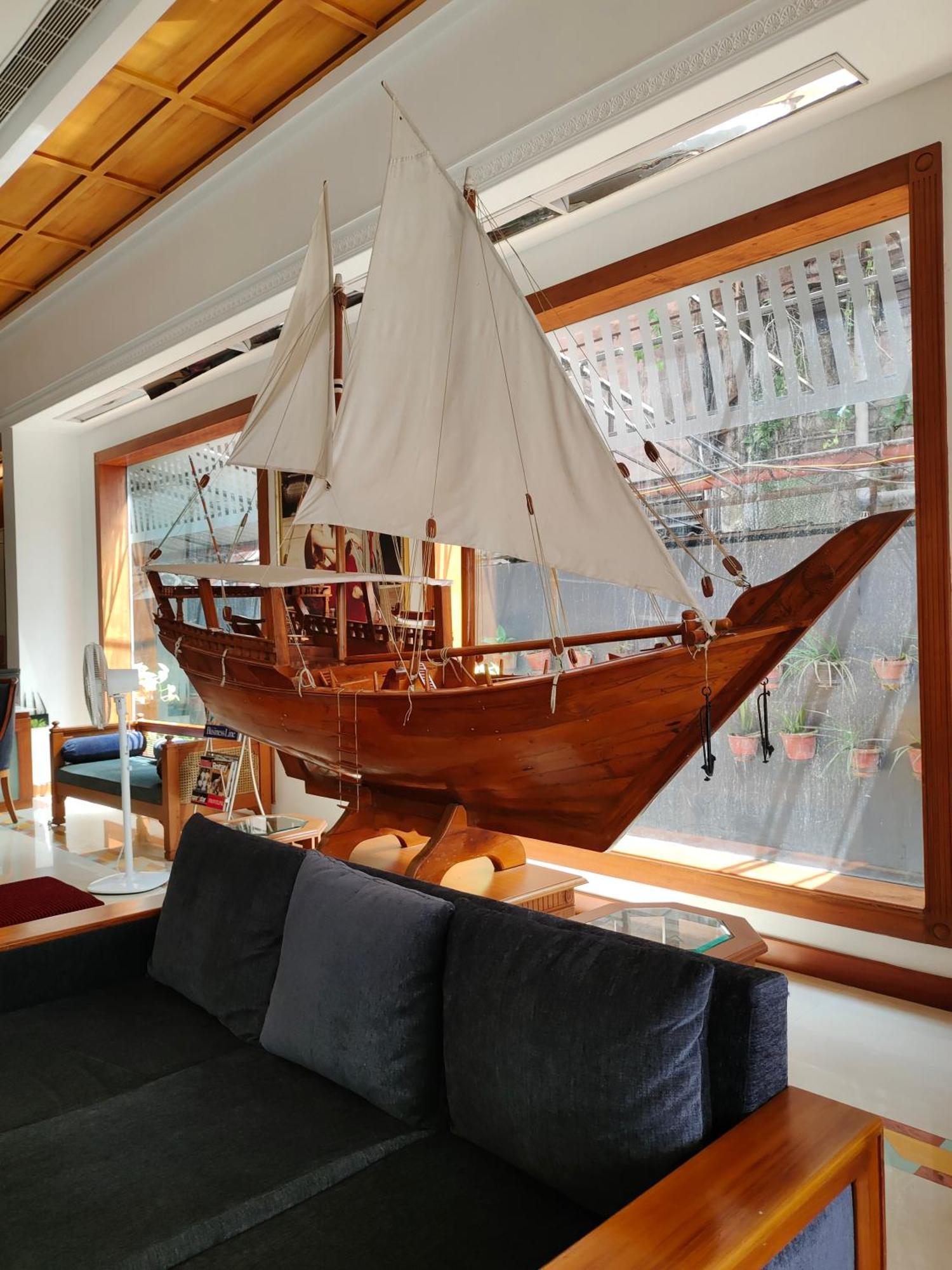 โฮเต็ล เพรซิเด้นซี่ Hotel Kochi ภายนอก รูปภาพ