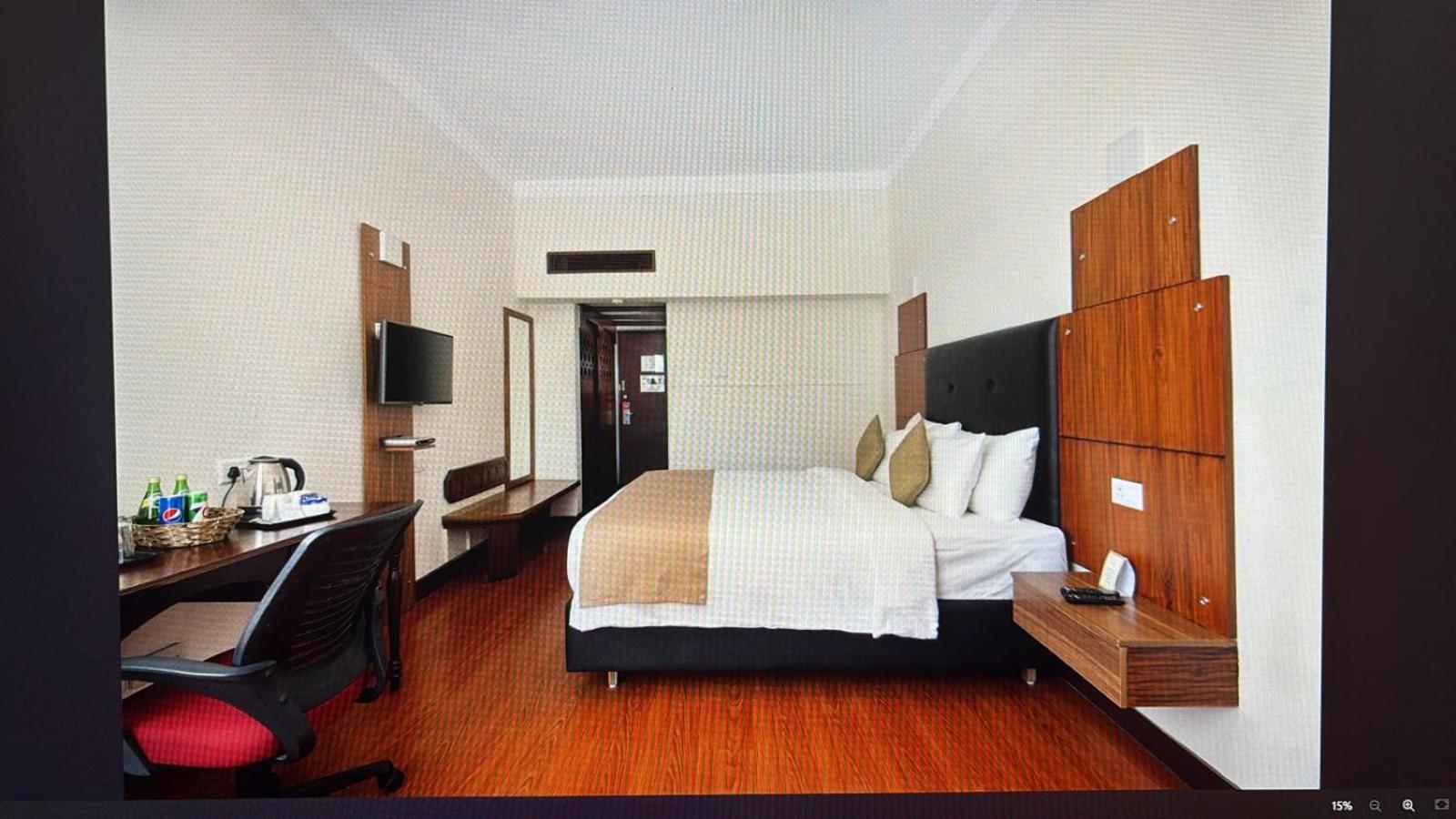 โฮเต็ล เพรซิเด้นซี่ Hotel Kochi ภายนอก รูปภาพ