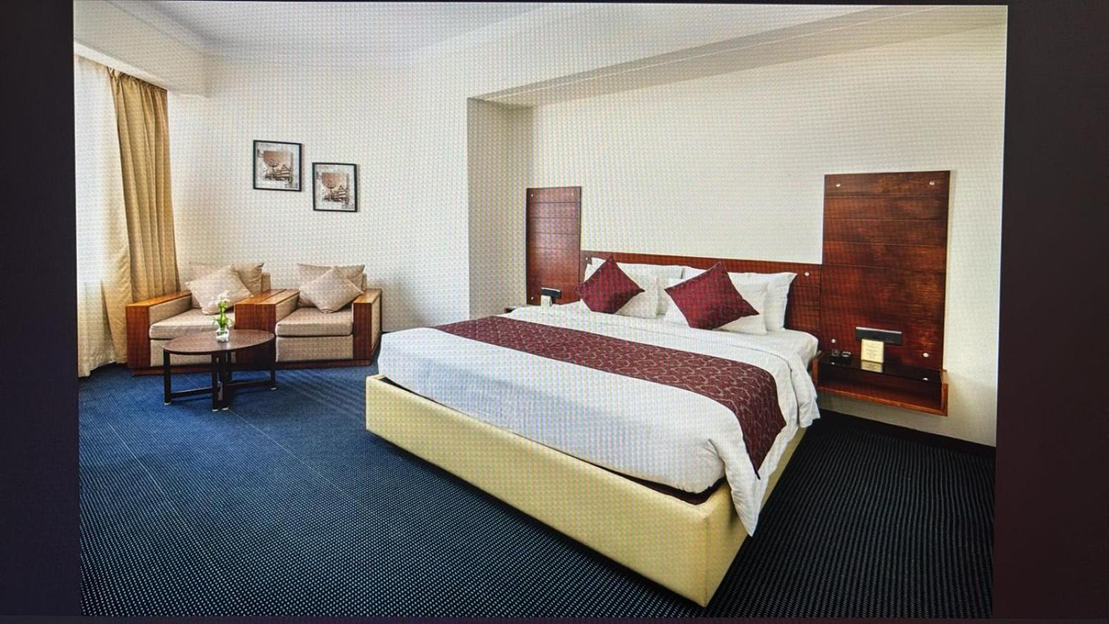 โฮเต็ล เพรซิเด้นซี่ Hotel Kochi ภายนอก รูปภาพ
